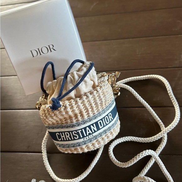 Dior raffia mini bucket bag rare crossbody - Picture 4 of 12